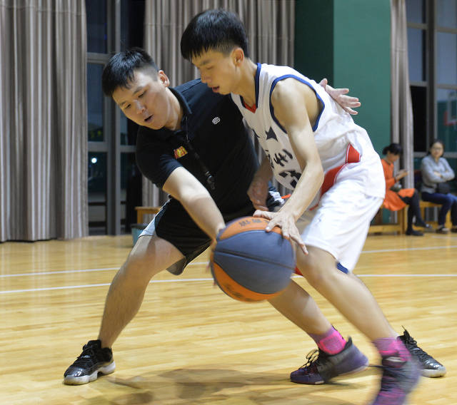 中体运动俱乐部篮球青训营加入福州晚报福小子体育青训平台!