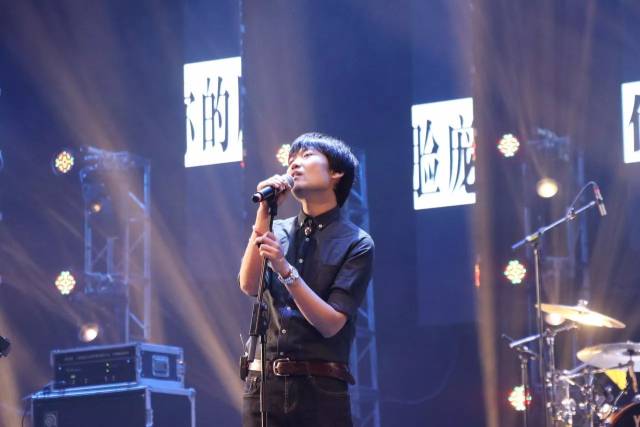 鹿先森乐队:最好的故事都不在酒里,最好的歌却