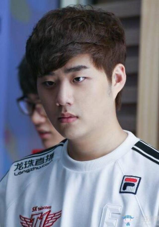 在虎牙tv直播的韩国最强路人王金灿毅就在直播中给我们带来了一个不一