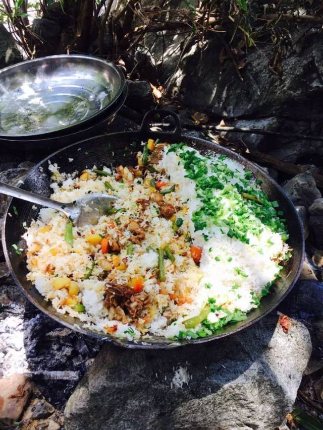 11月12日周日云霄内洞古村落煮大鼎饭,割藤埔村小溪摸田螺,杨桃园采摘