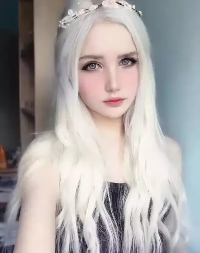 天生银发,像仙女般美出天际!