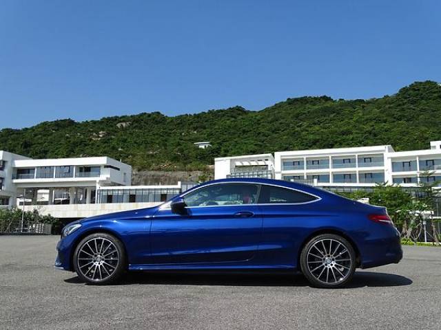 优雅梦想座驾 试驾梅赛德斯-奔驰c300轿跑车