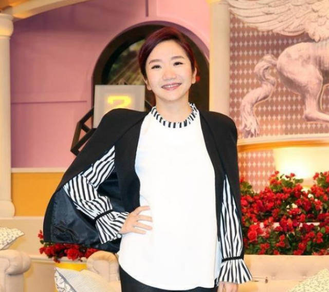 陶晶莹半月后正式回应泄漏周杰伦儿子正面照事件,网友:道歉有用,要