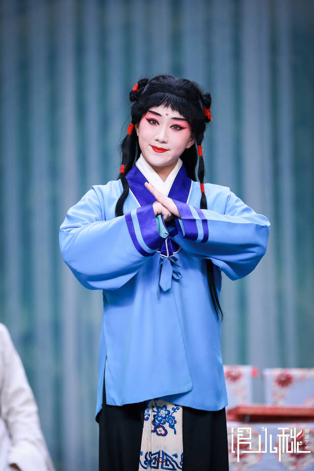 迟小秋《荒山泪》像音像录制纪实