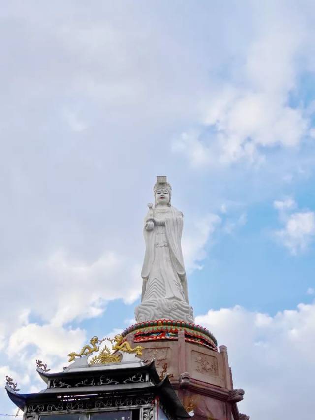 妈祖像