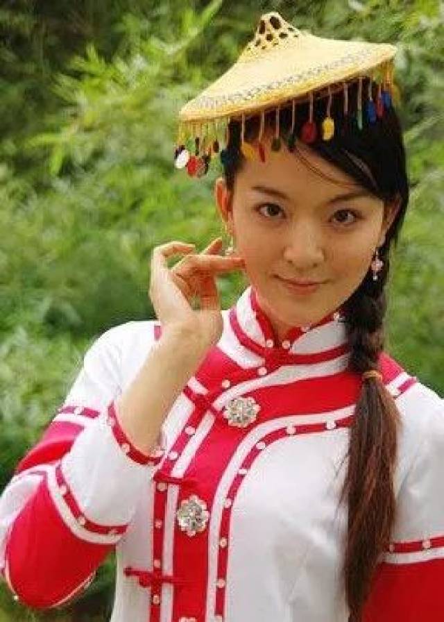 《毛南谣》 词曲:李大为 演唱:李大为 编曲:李大为 唔喂…天还没亮啊