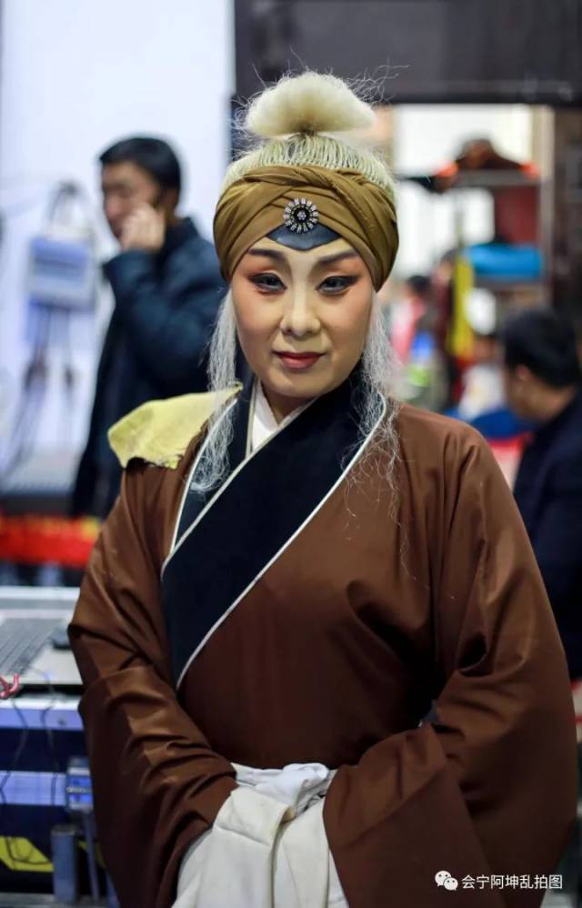 【戏剧】会宁县秦剧团戏剧演员幕后化妆百态