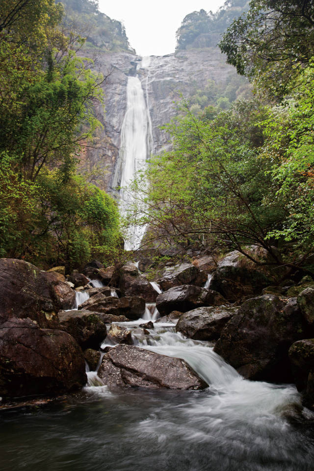 芦山大川风景区瀑布图片