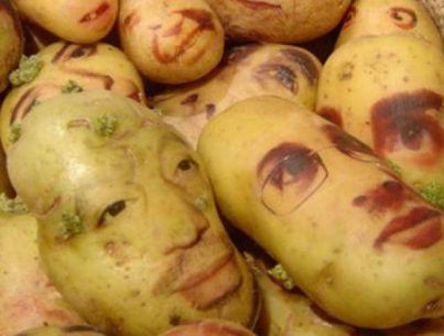 村民种出长相怪异的"人脸土豆",看到的人都表示受不了