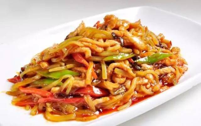 晚餐:金银饭 糖醋里脊 里脊肉炒芸豆 炒双丝 西红柿鸡蛋汤 早餐(8:00)