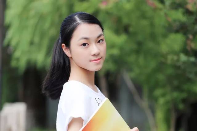 少年文学之星|黄诗怡:文学不会抛弃任何一个向它走去的人