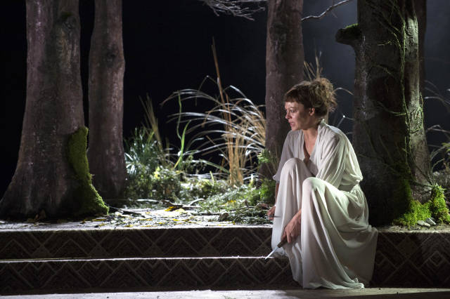 观众剧评 | "女性悲剧"单元千呼万唤始出来