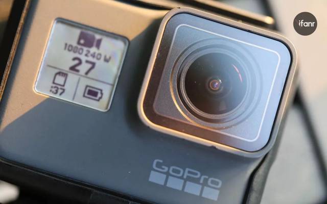 GoPro CEO 认为自己比小米们更有「文化」，但这能帮他卖更多相机吗？_