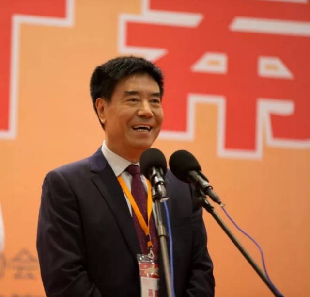 唐山市人民政府副市长曹全民在讲话中对中国学前教育峰会暨中国学前