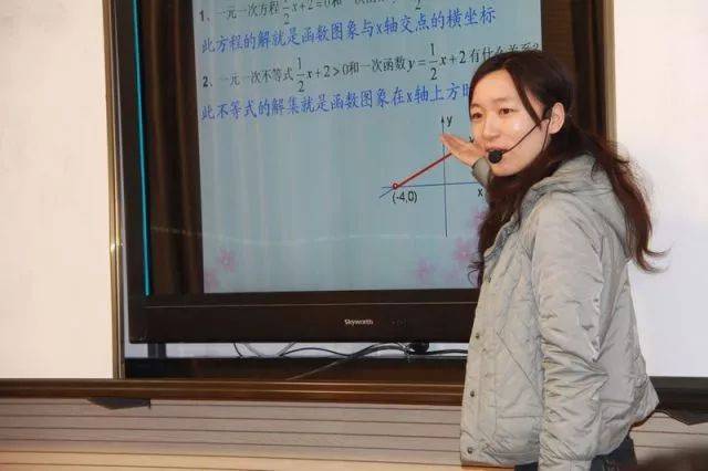 她是十佳青年教师,她是师德先进个人,她就是励才学校的