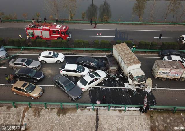 滁新高速安徽阜阳段发生交通事故 18人死亡_手机搜狐网