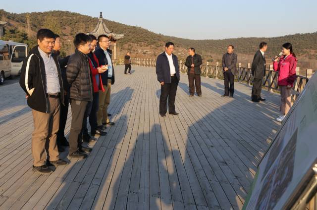 新华社领导一行到马泉休闲园参观考察