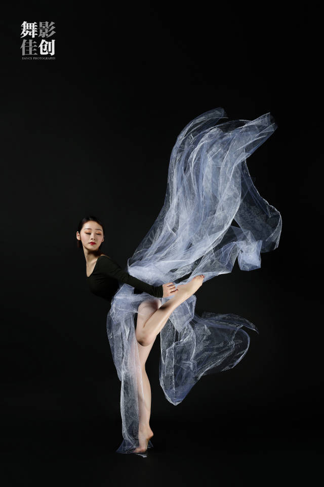 舞蹈人像【轻纱漫·舞朦胧】出镜:黄丽霞 摄影:张晓成