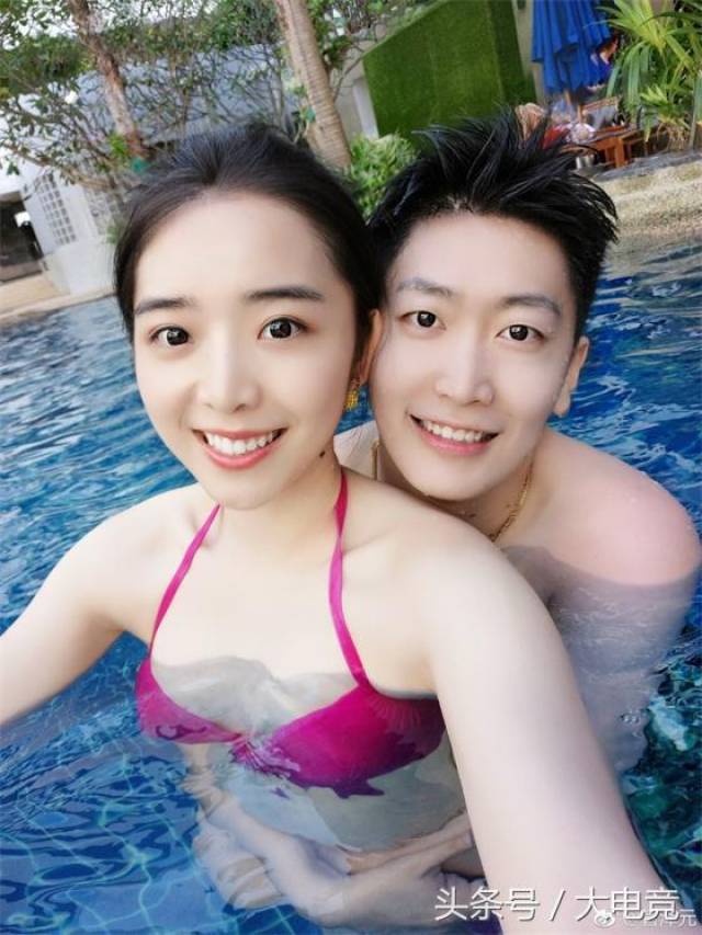lol:管泽元晒余霜泳照,网友一边看一边嫉妒举报