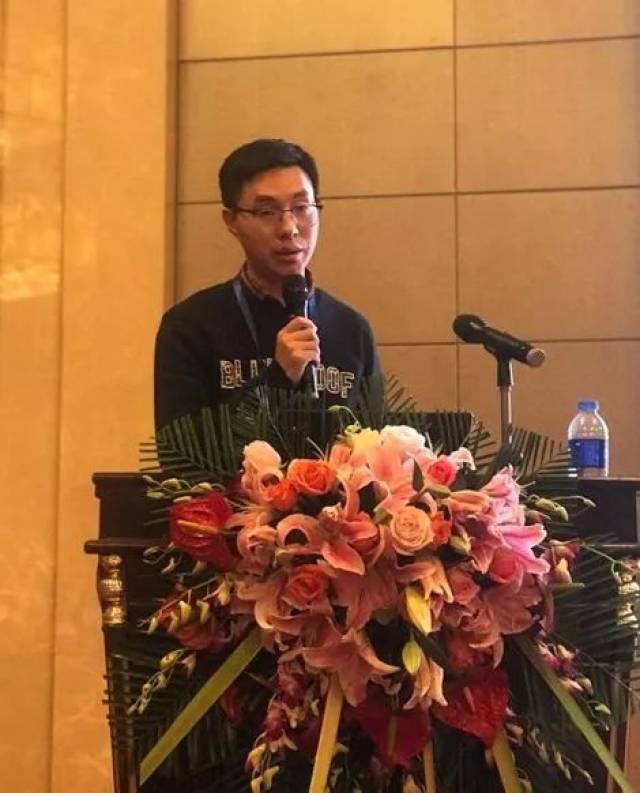 杨向军同志代表我院发言