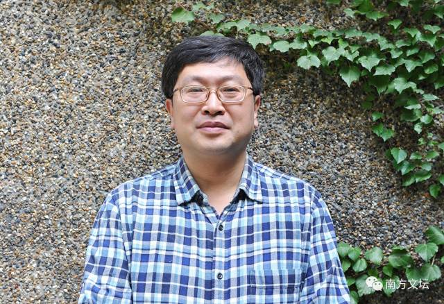 周立民《草创时期的人文社与新中国文学出版体制的构建》