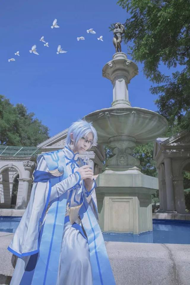 关键词:精选cos 全职高手 石不转cos 点击"阅读原文" ,你比别的玩家