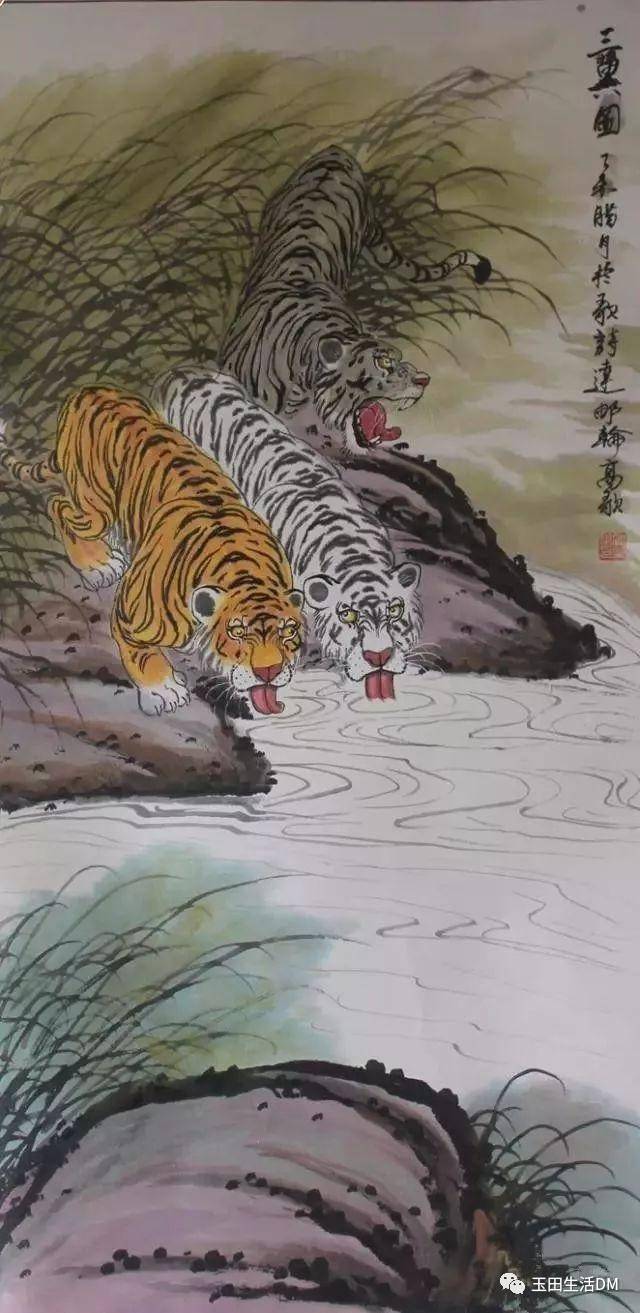 图为胡爽庵为高歌的画配背景 他画了一幅《上山虎》给老师看时,老师