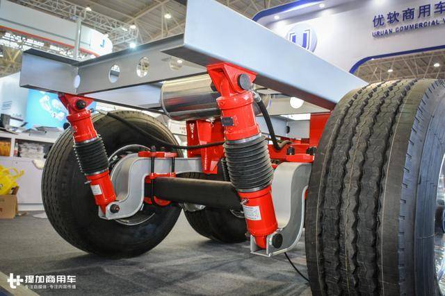 适合重载卡车,还比空气悬架好,售价4万多的液压悬架值得买吗?