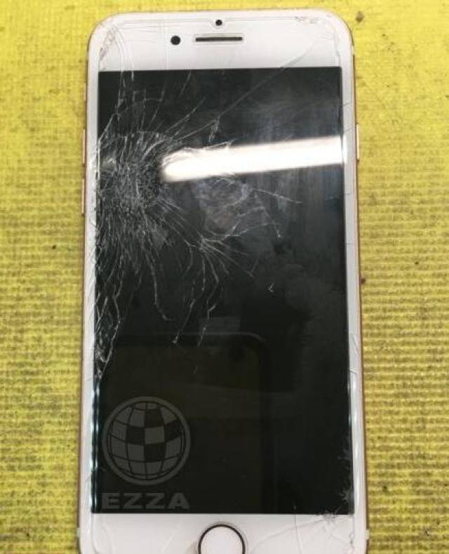 iphone 7屏幕摔碎后维修全过程!