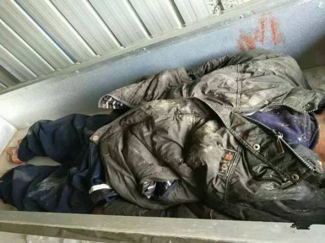 邓州文渠发生车祸,男子身亡!