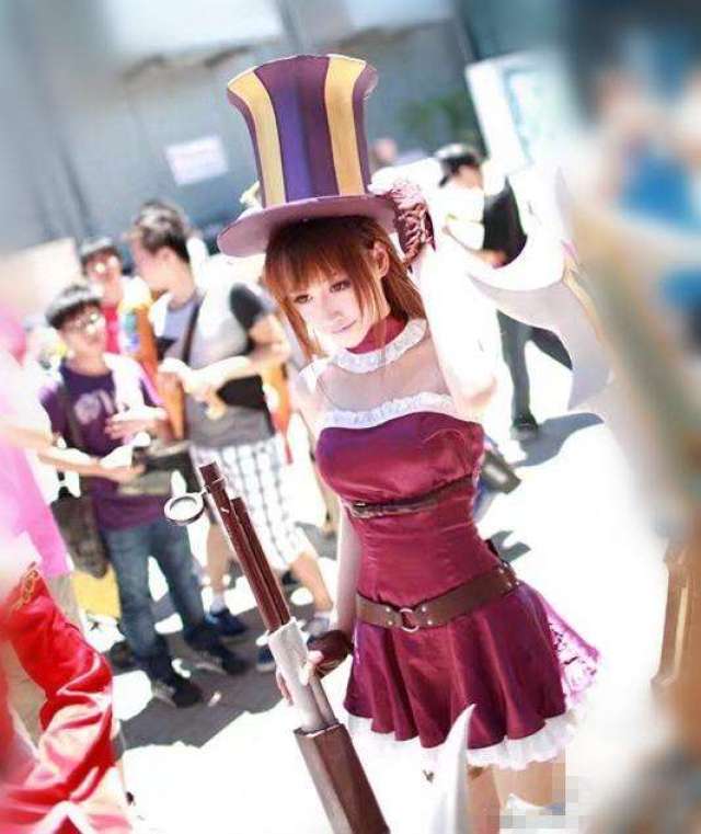 赵梦玥cosplay女警