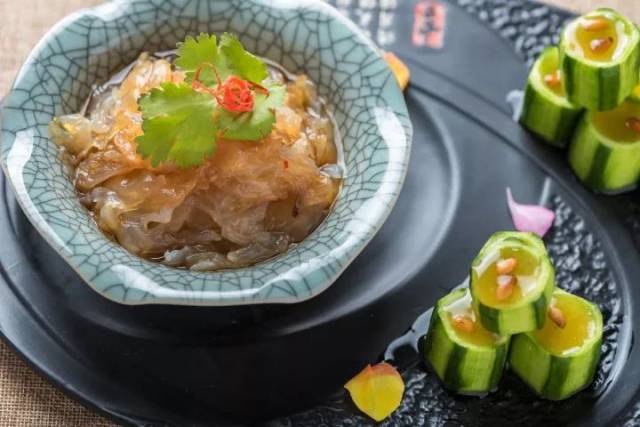杏仁霜可以治鸡皮肤吗(杏仁霜可以治鸡皮肤吗怎么用)