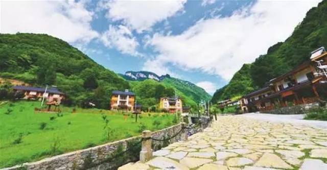 黄石熊家境民宿图为:宜昌长阳土家族自治县香花岭民宿图为:利川白鹊山