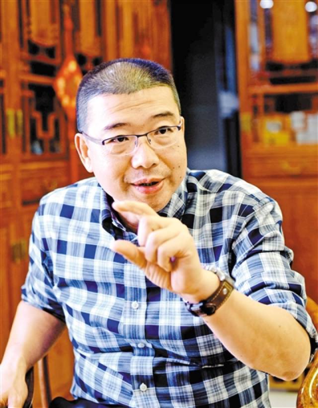 深圳商报a07版次报道|王琛:从深圳出发的"一带一路"摄影家