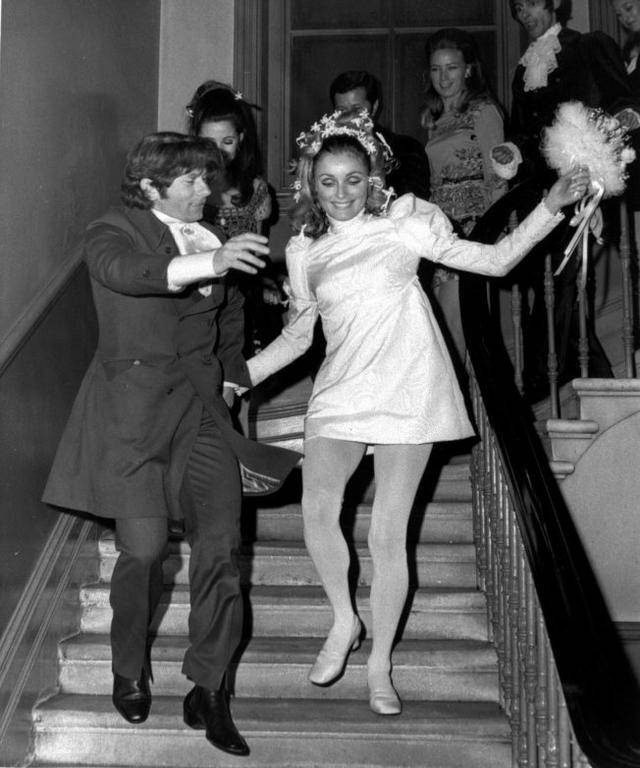 1968年1月20日,26岁的莎朗泰特与导演波兰斯基在伦敦结婚李小龙是遇害