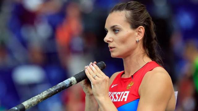 田径视频┊女子撑竿跳高世界纪录5.06米 by 伊