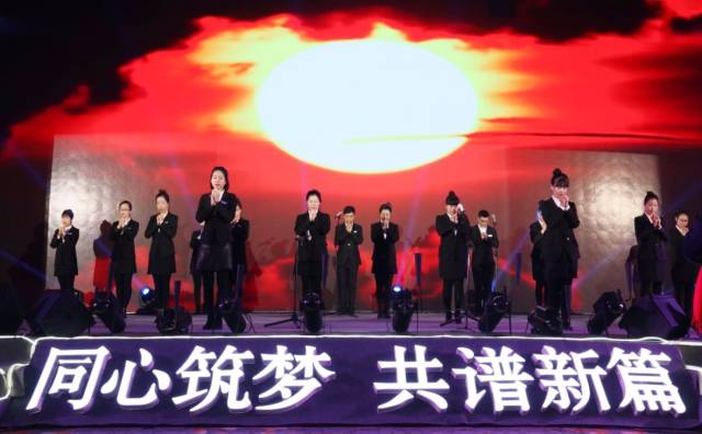 水松缘手语舞《谢谢你》一夜刷爆朋友圈,感动