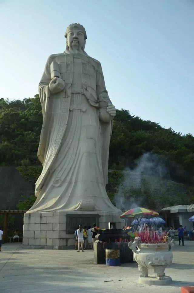 吴夲保生大帝石雕像,高19.8m