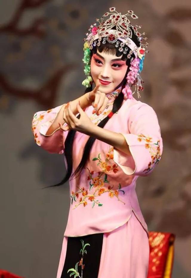 嬉戏头条|对于戏曲演员的眼神儿,我丝毫没有抵抗力