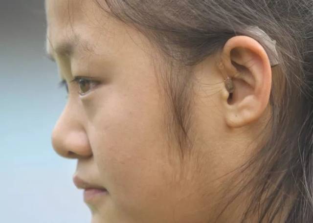 聚焦丨足球改变命运!秀山听障女孩踢足球走出大山