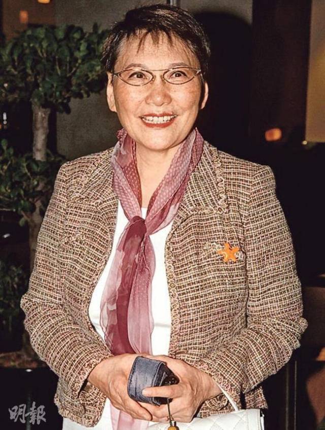 有限公司非执行董事邵方逸华本周三(11月22日)下午在养和医院安详辞世