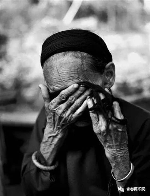 投稿61 影评 | 豆蔻年华泣血殇,老来孤苦相作伴_手机搜狐网