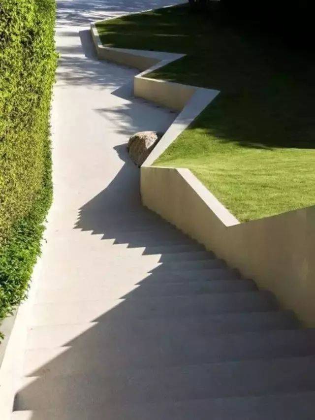 绿化微地形的"高差处理"方式