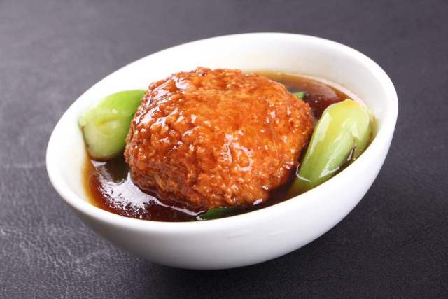 "小葱日食记"——红烧狮子头:喜宴必备上品!