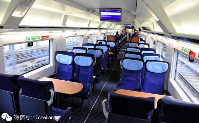 不过德国高铁的里的小桌子还是不错的