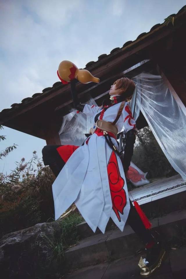 游戏cos丨王者荣耀剑仙李白 如果能重来李白要当女装大佬?