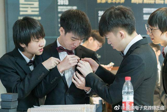 战队颜王letme?uzi尴尬了