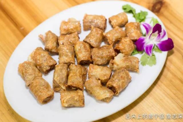 粿肉也是店家自己包的,火候炸得恰到好处