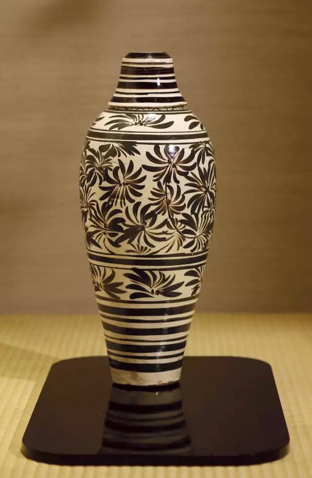 去年一只拍出1000多万元，磁州窑梅瓶的收藏潜力巨大！_手机搜狐网