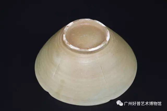 五代越窑花口大碗